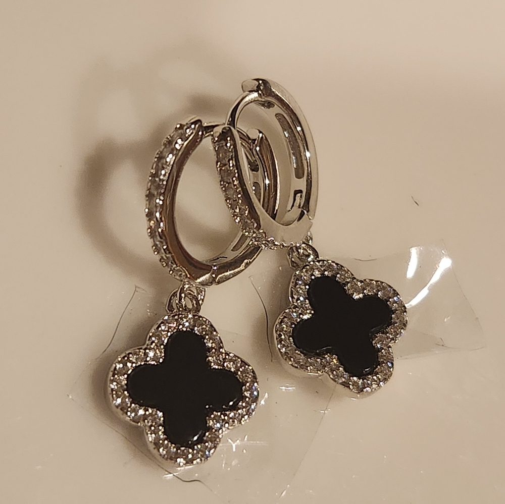 Vintage Brand Design Luck Black color Earrings Clover Charms.925 Sterling Silver - Picture 8 of 8